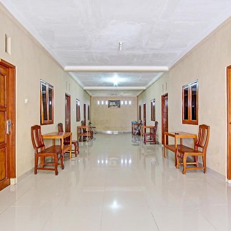 Oyo 91353 Hotel Surya Andesa Klaten 外观 照片