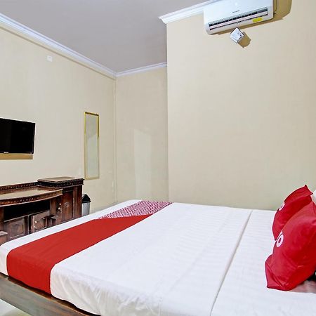 Oyo 91353 Hotel Surya Andesa Klaten 外观 照片