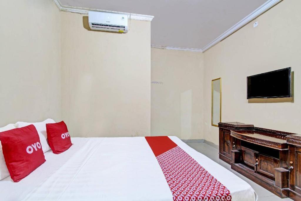 Oyo 91353 Hotel Surya Andesa Klaten 外观 照片
