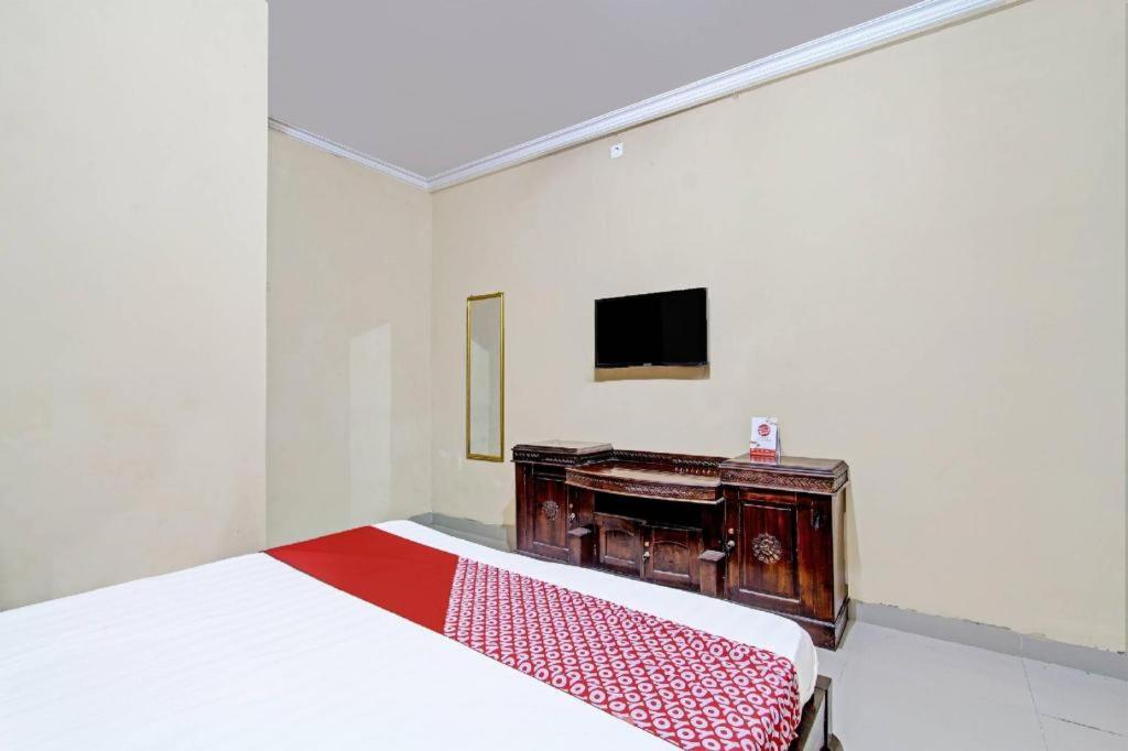 Oyo 91353 Hotel Surya Andesa Klaten 外观 照片