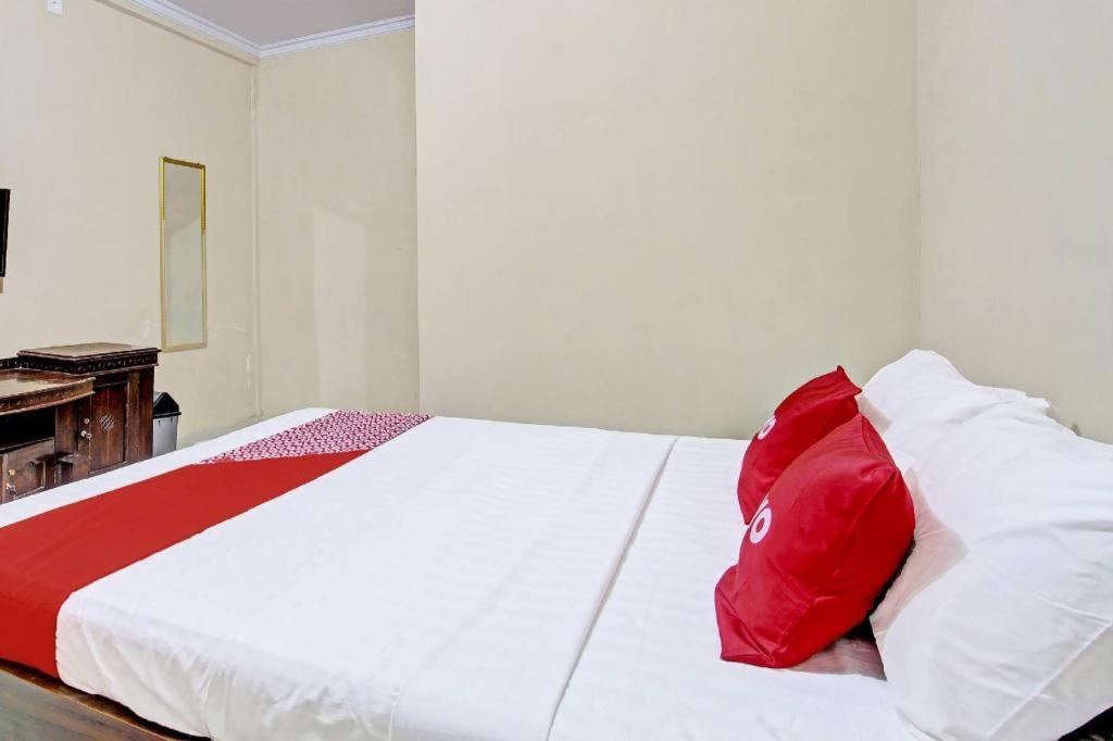 Oyo 91353 Hotel Surya Andesa Klaten 外观 照片